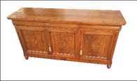 Credenza tre porte con intarsi floreali