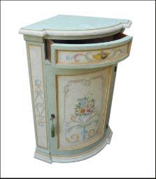 Angolera cantonale dipinto in stile provenzale