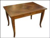 Tavolo classico fisso con piano intarsiato