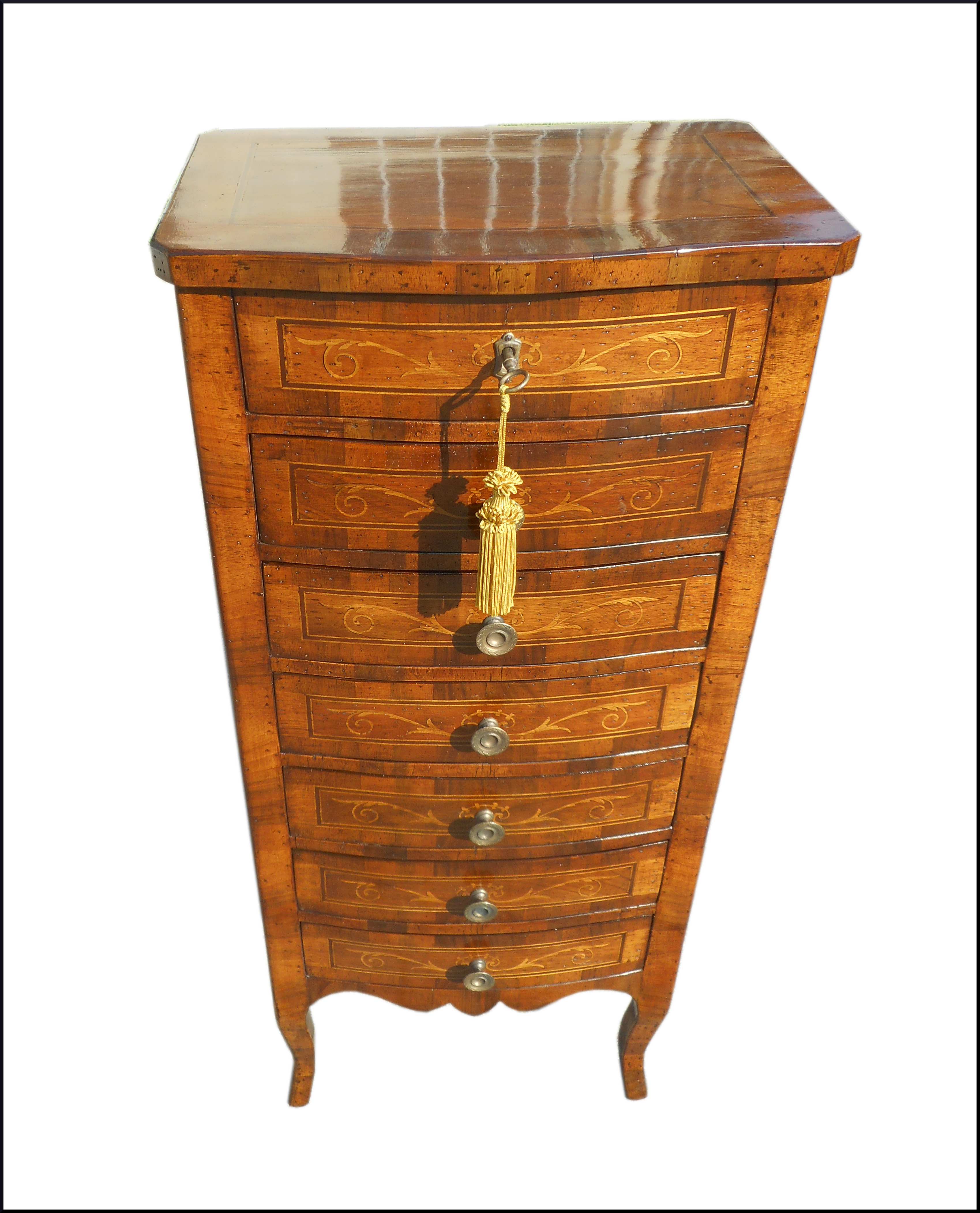 Settimino lastronato ed intarsiato a mano