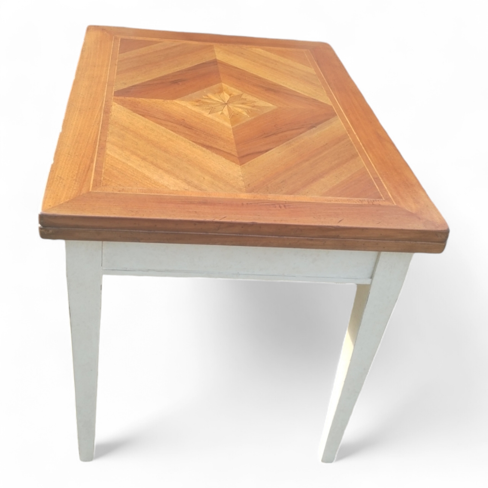 Tavolo classico con base laccata a mano a vecchio
