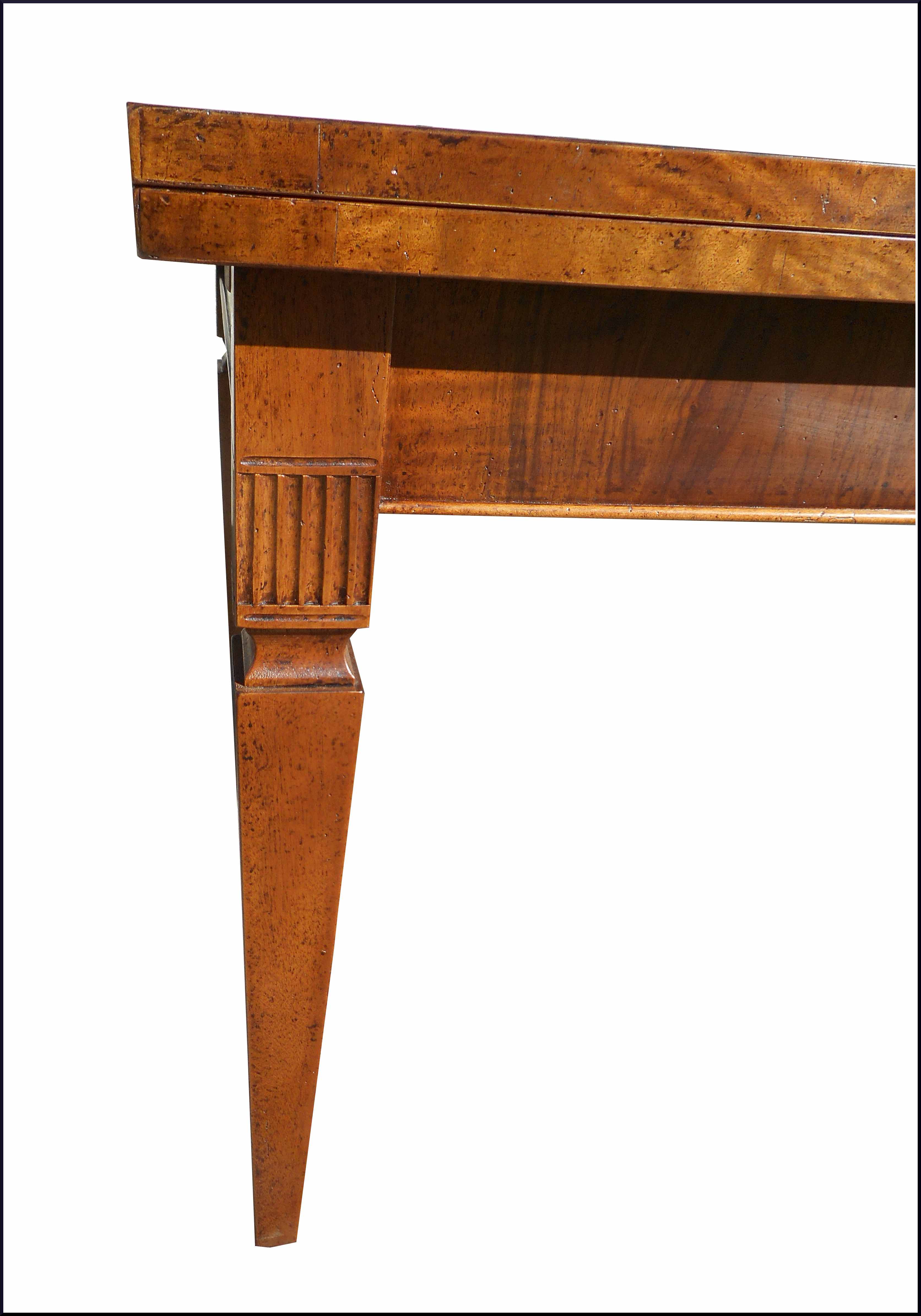 Tavolo rettangolare allungabile con intarsio